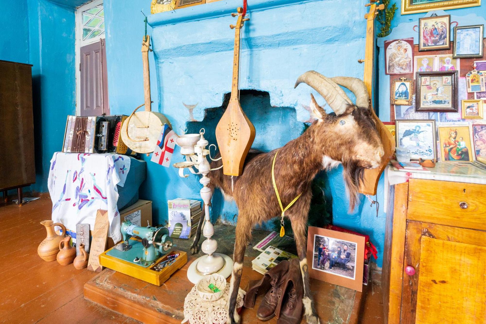 Guesthouse Svani Ushguli ภายนอก รูปภาพ