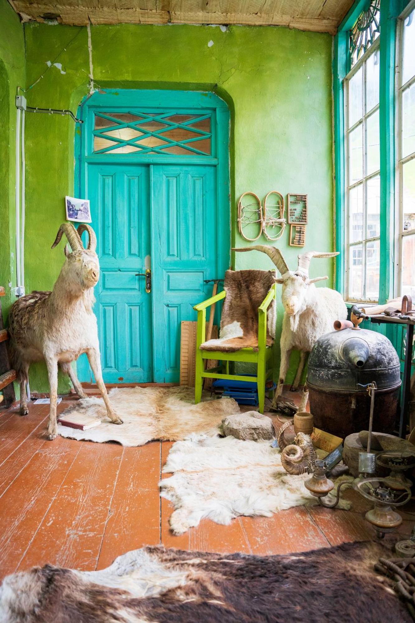 Guesthouse Svani Ushguli ภายนอก รูปภาพ