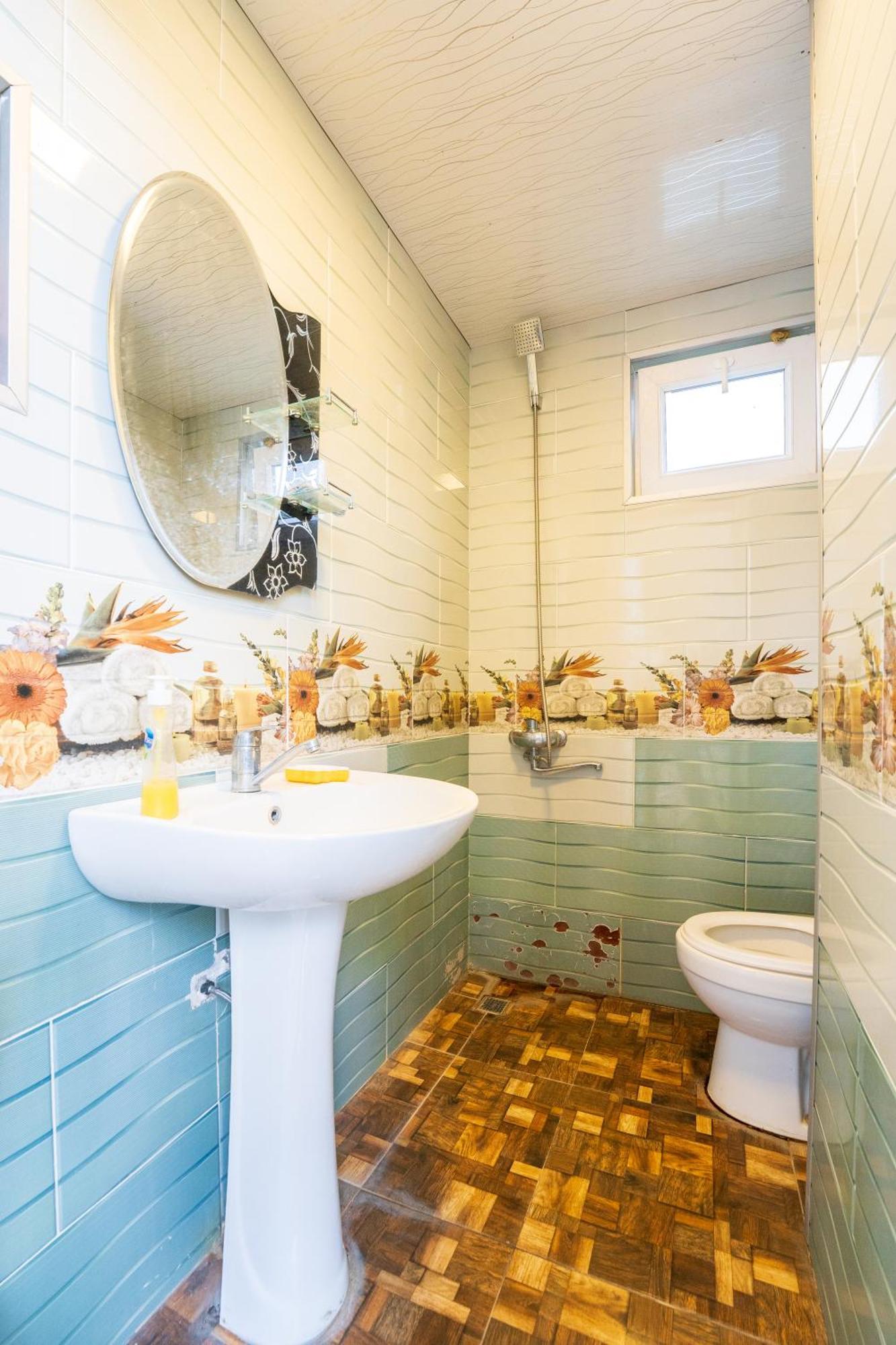 Guesthouse Svani Ushguli ภายนอก รูปภาพ