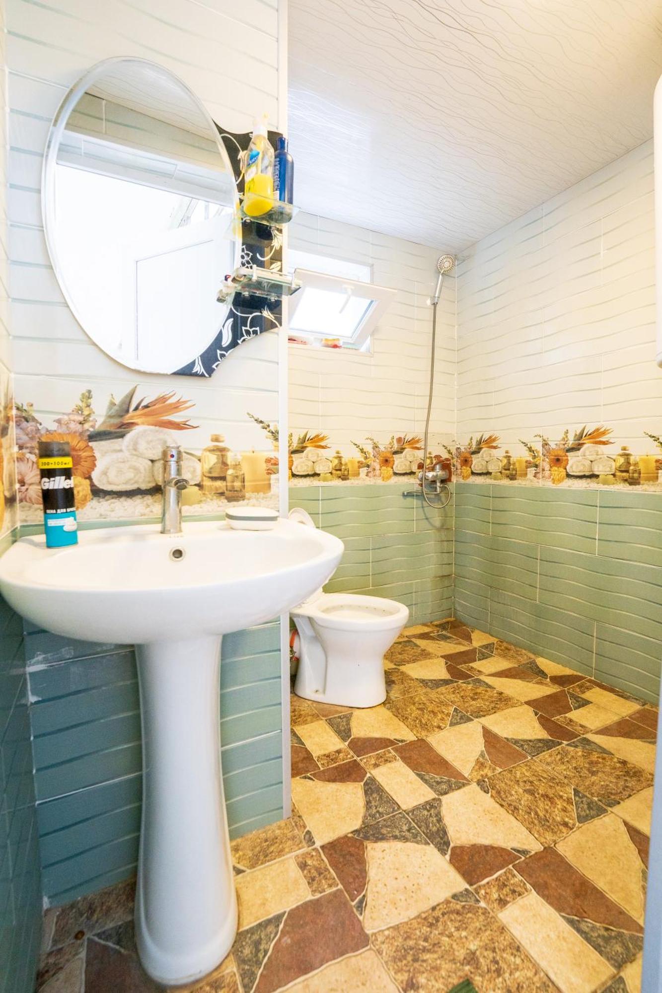 Guesthouse Svani Ushguli ภายนอก รูปภาพ